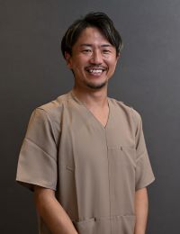 日本橋デンタルサロンの歯科医師情報